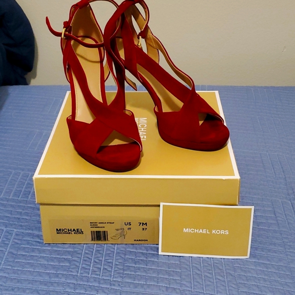 Women's shoes